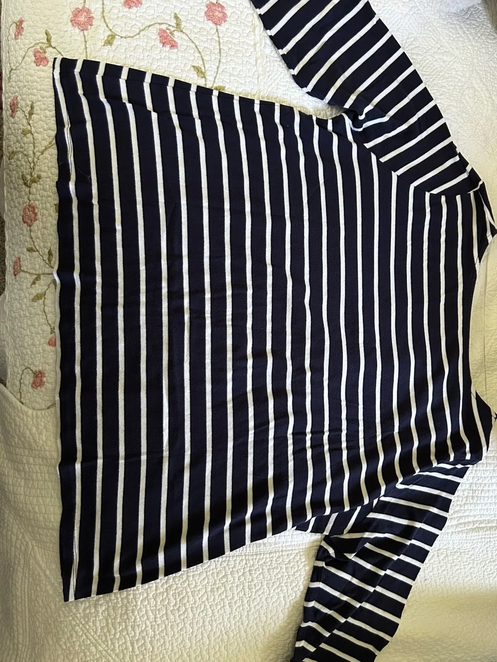 Striped 3/4 sleeve shirt